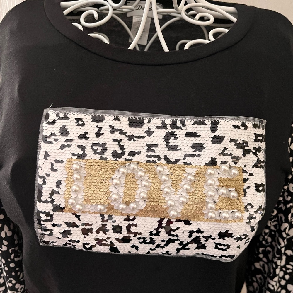Sweater - Picture 2 of 4